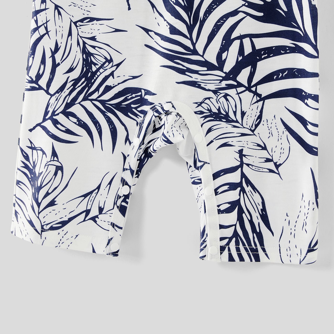 Family Matching Solid Splicing Plant Print Sleeveless Midi Dresses and Short-sleeve T-shirts Sets - 20403214