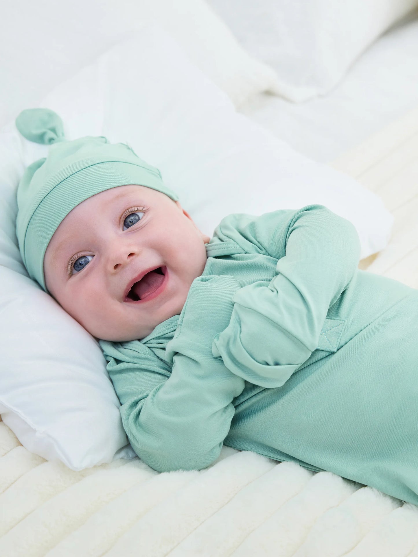 Bamboo Baby Boy/Girl Sleeping Bag Infant Gown with Hat Light Green
