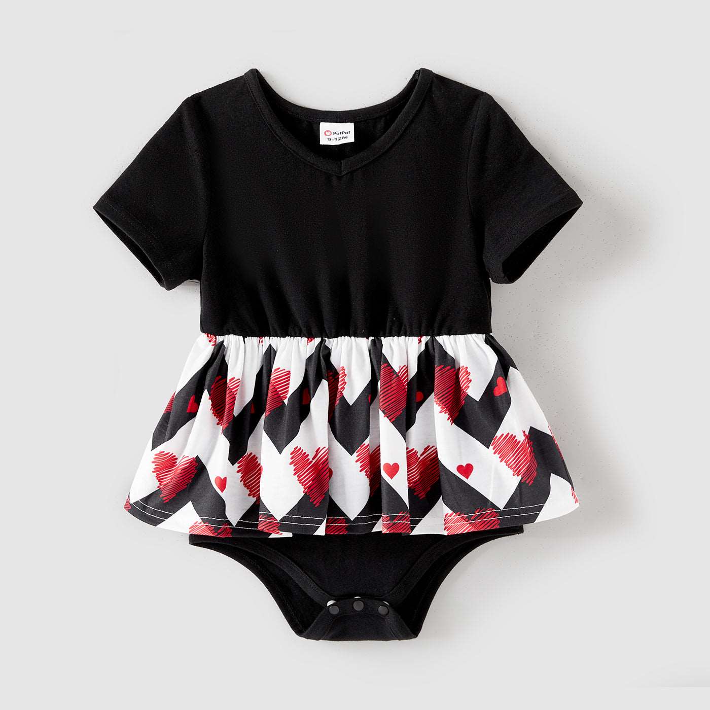 Family Matching 95% Cotton Black Short-sleeve T-shirts and Allover Heart Print Chevron Striped Asymmetric Hem Spliced Dresses Sets - 20540700