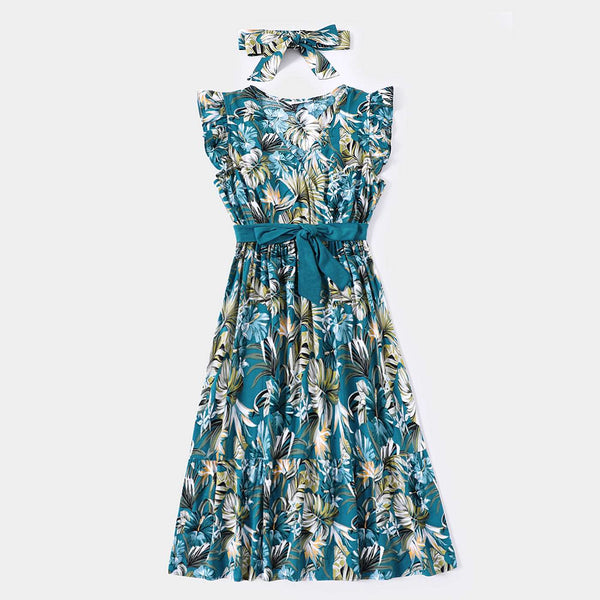 Family Matching All Over Floral Print Blue V Neck Ruffle Dresses and Short-sleeve Splicing T-shirts Sets - 20301504