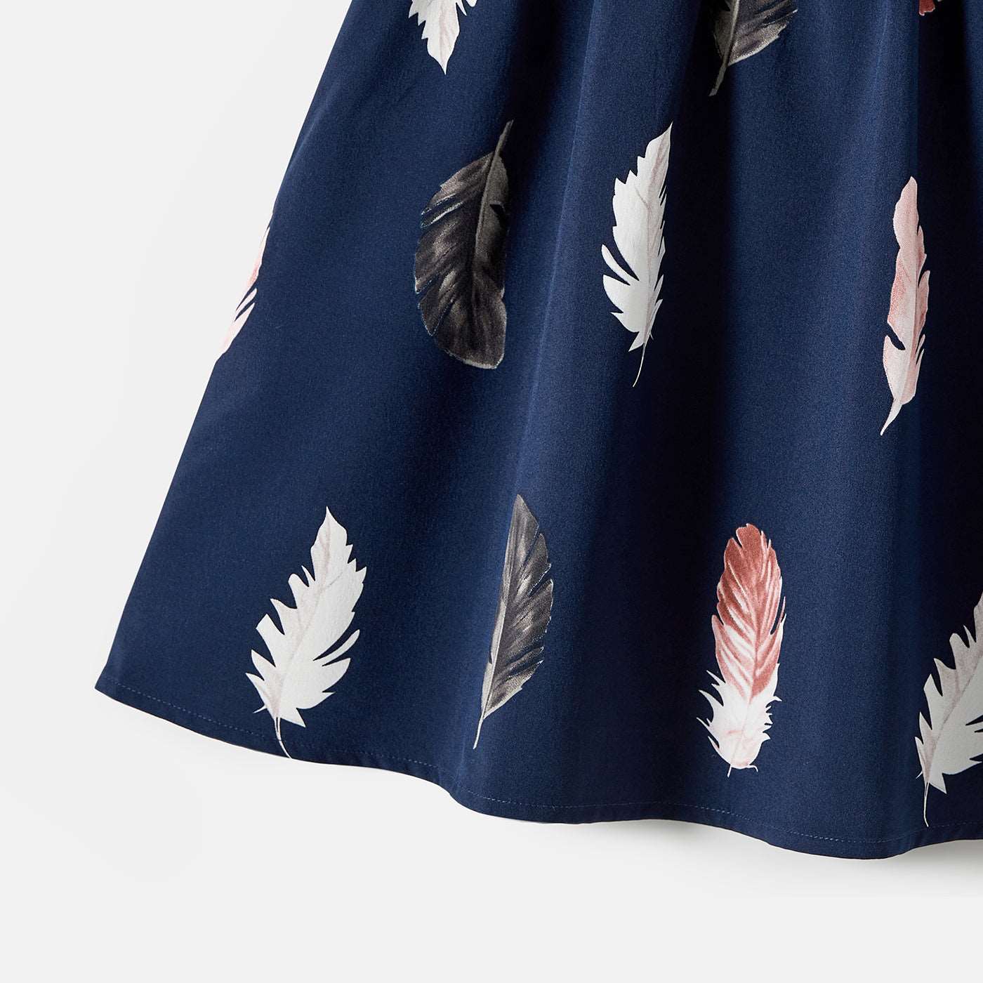Family Matching Allover Feather Print Belted Cami Dresses and Short-sleeve Spliced Tee Sets - 20602585