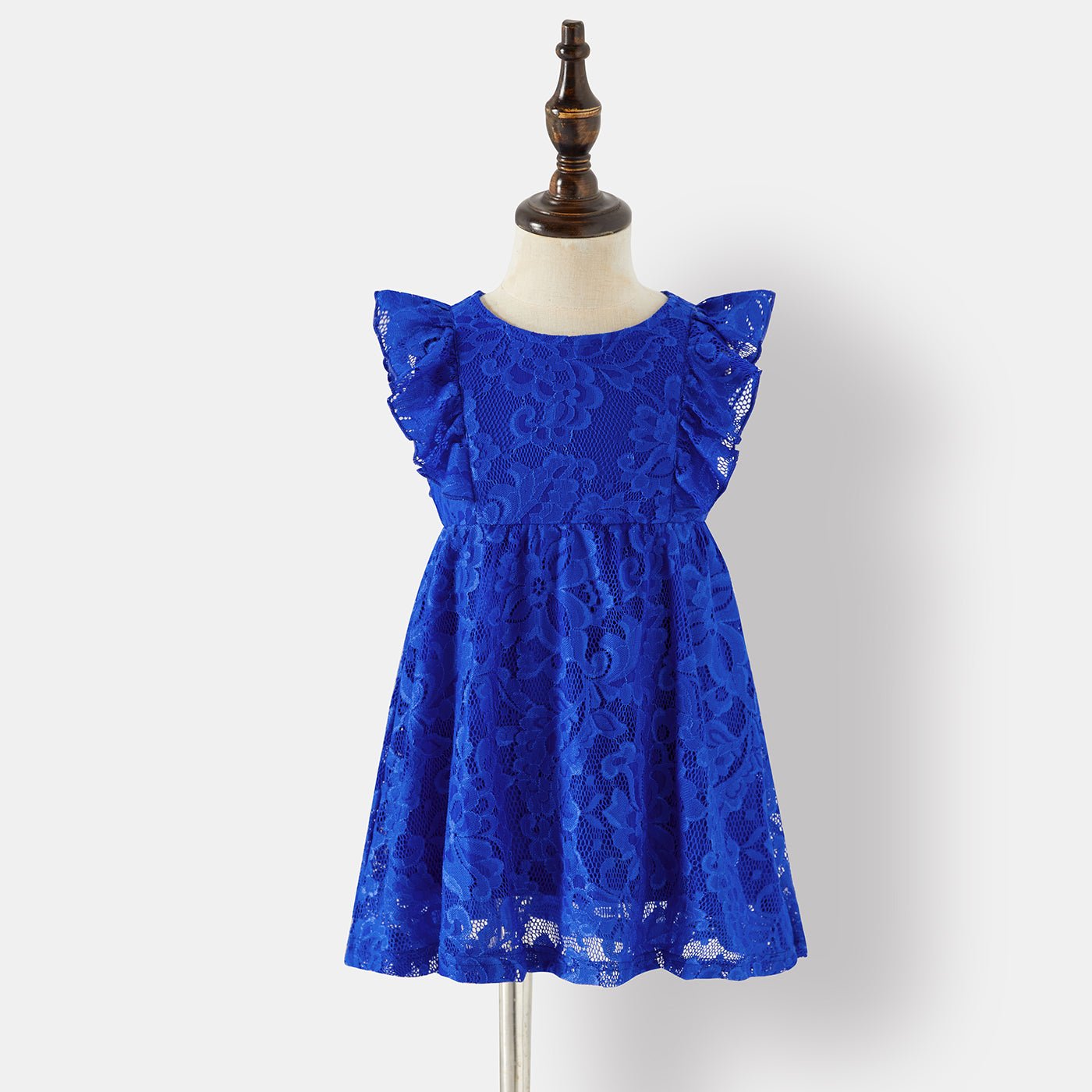 Family Matching Blue Lace Halter Sleeveless Dresses and Colorblock Short-sleeve Polo Shirts Sets - 20430252