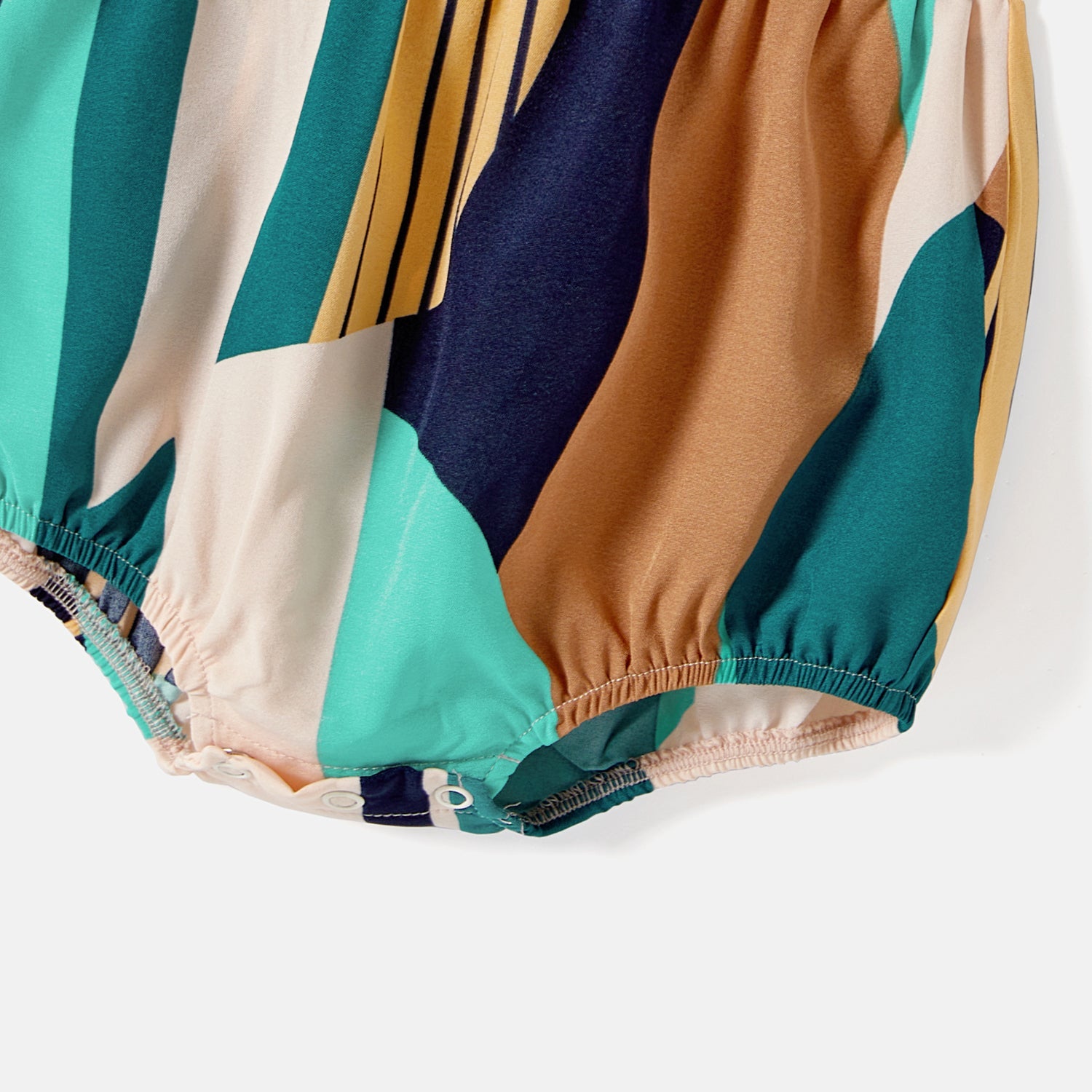 Family Matching Colorblock Sleeveless Belted Halter Dresses and T-shirts Sets - 20587165