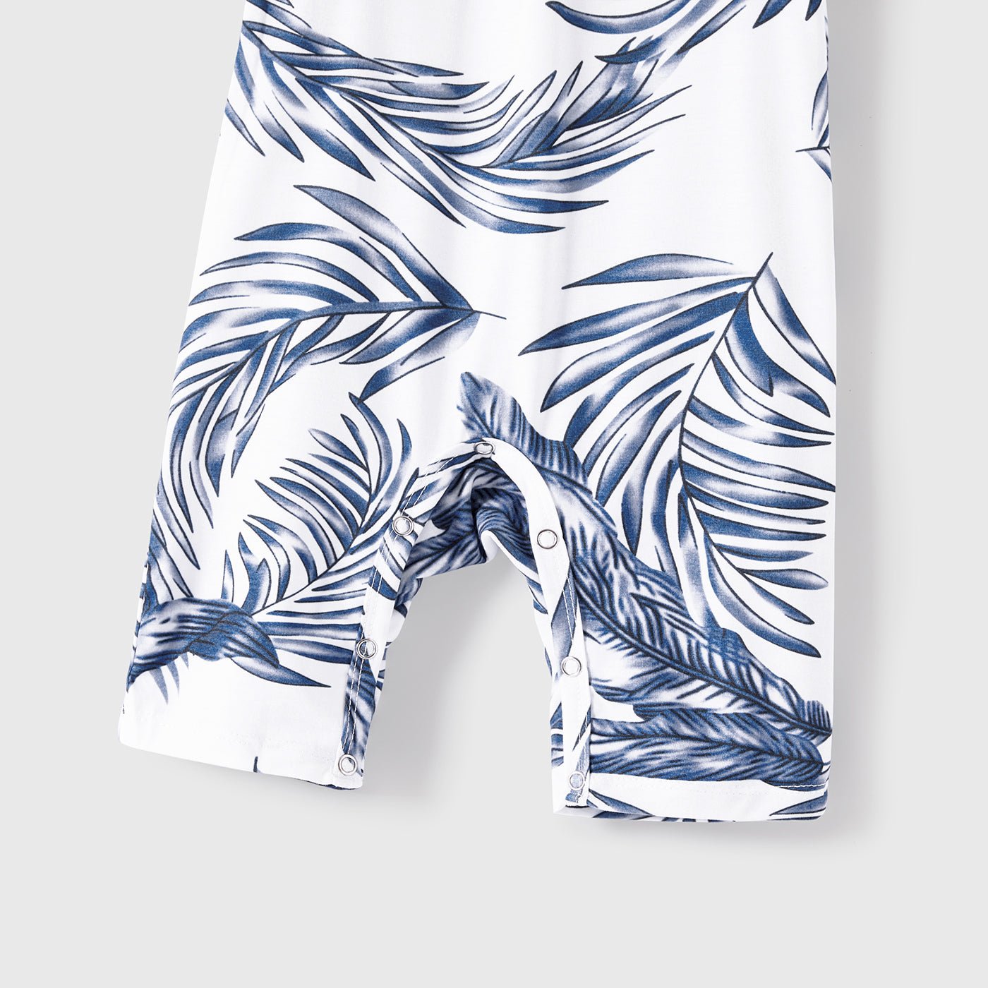 Family Matching Cotton Short-sleeve T-shirt and Plant Print Naia? Spliced Ruffle Trim Cami Dresses Sets - 20560651