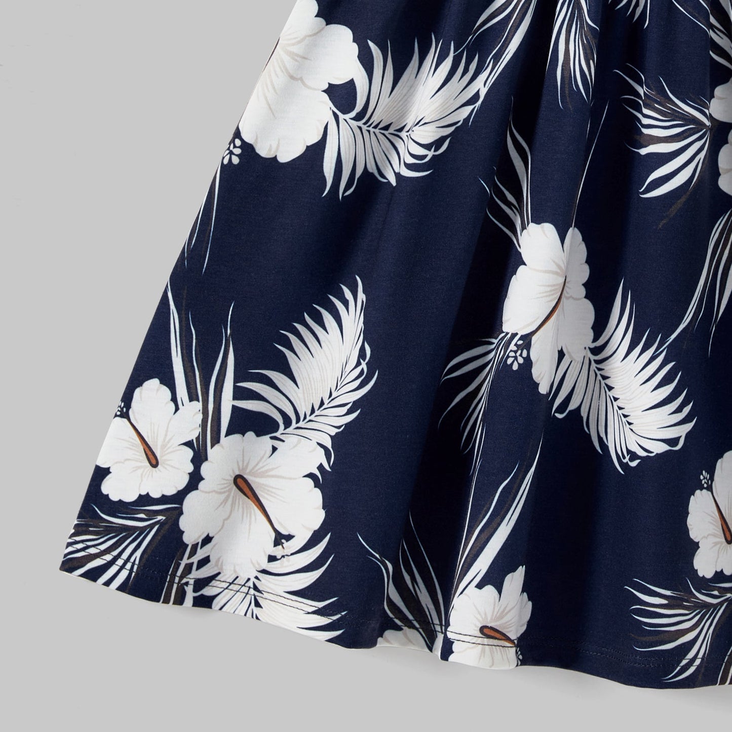 Family Matching Cotton Short-sleeve T-shirts and Floral Print Naia? Spliced Ruffle Trim Cami Dresses Sets - 20560677