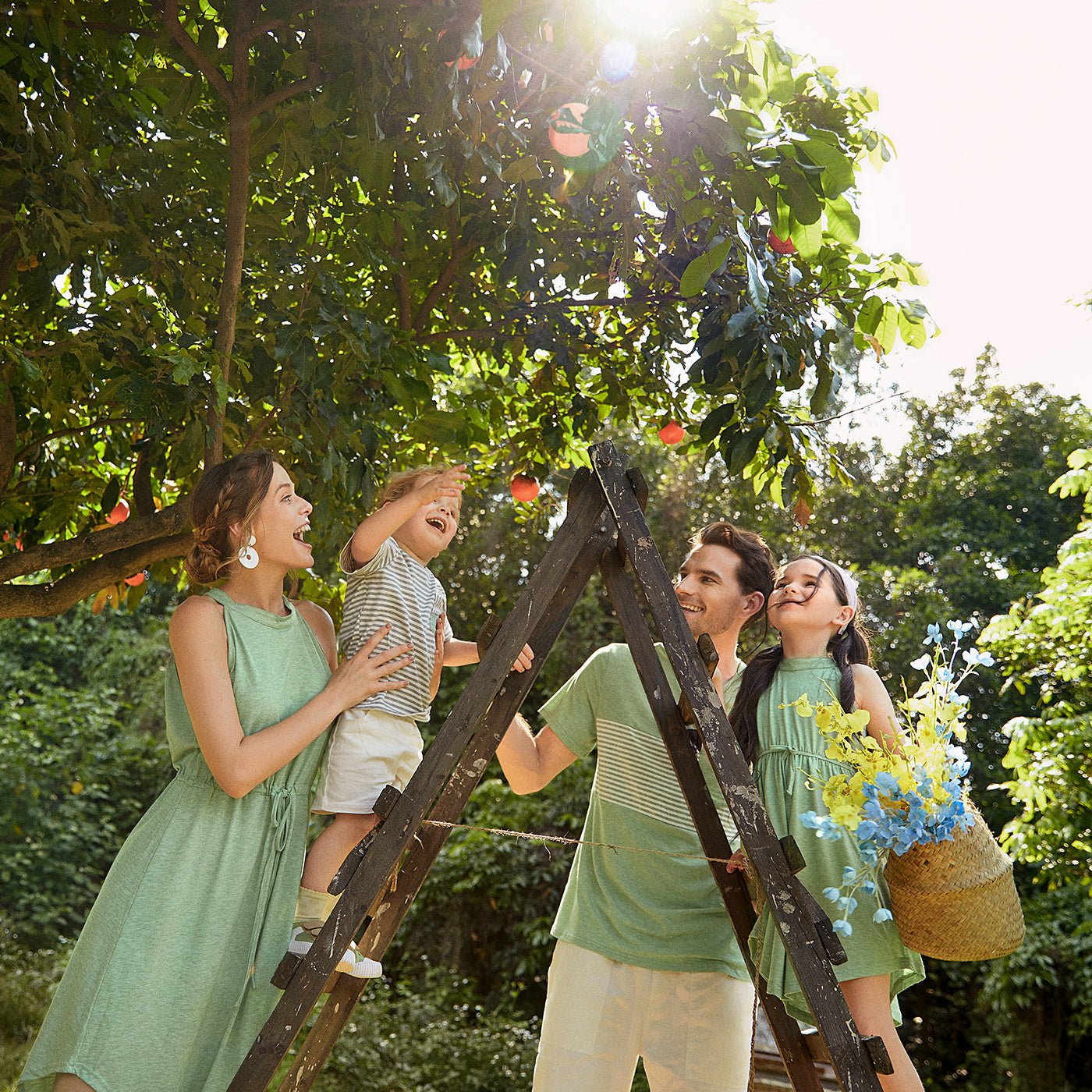 Family Matching Green Halter Neck Sleeveless Drawstring Dresses and Striped Splicing Short-sleeve T-shirts Sets - 20333839