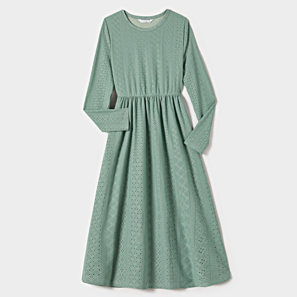 Family Matching Mint Green Lace Dresses And Color-block Long-sleeve tops Sets - 20681810