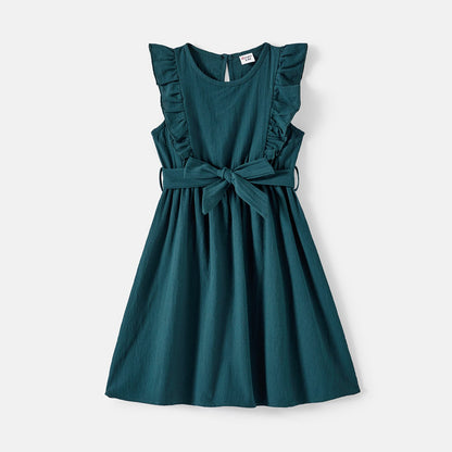 Family Matching Solid Knot Front Cami Dresses and Colorblock Short-sleeve Tee Sets - 20595448