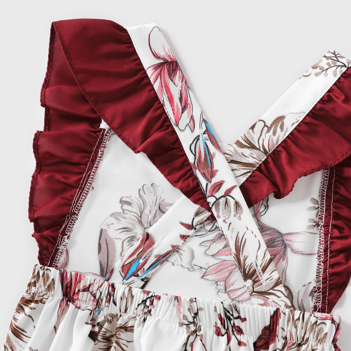 Family Matching Solid V Neck Button Up Spaghetti Strap Splicing Floral Print Dresses and Short-sleeve T-shirts Sets - 20330844